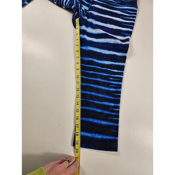 Nike dri fit one legend pant size M Medium Capri blue swift EUC - Picture 6 of 7